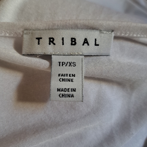 Tribal pullover blouse A-20 5/$25 - Picture 4 of 4